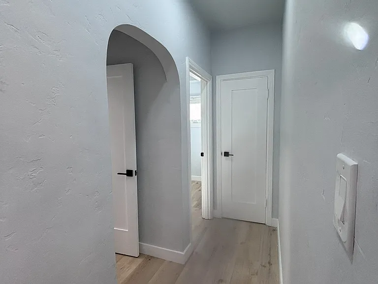 31 Saint Joseph Ave — Photo 16