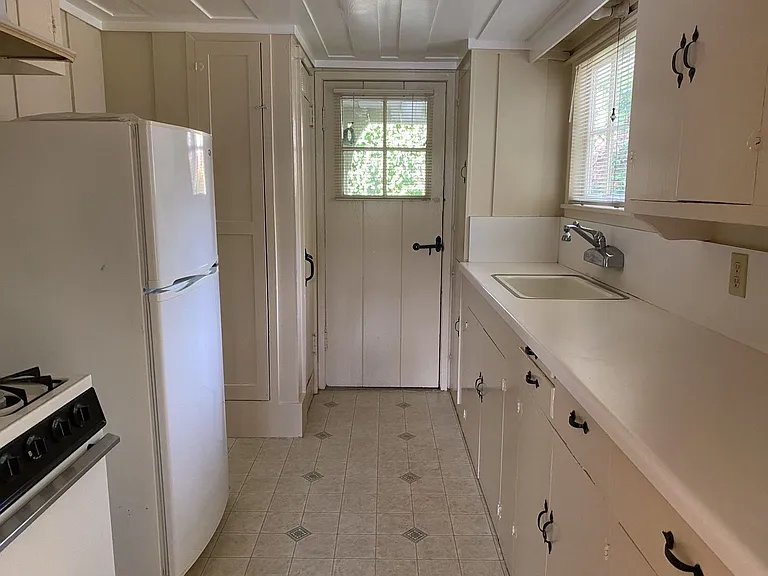 Ocean 2 Nw Santa Rita — Photo 4