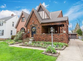 17109 Woodbury Ave, Cleveland, OH