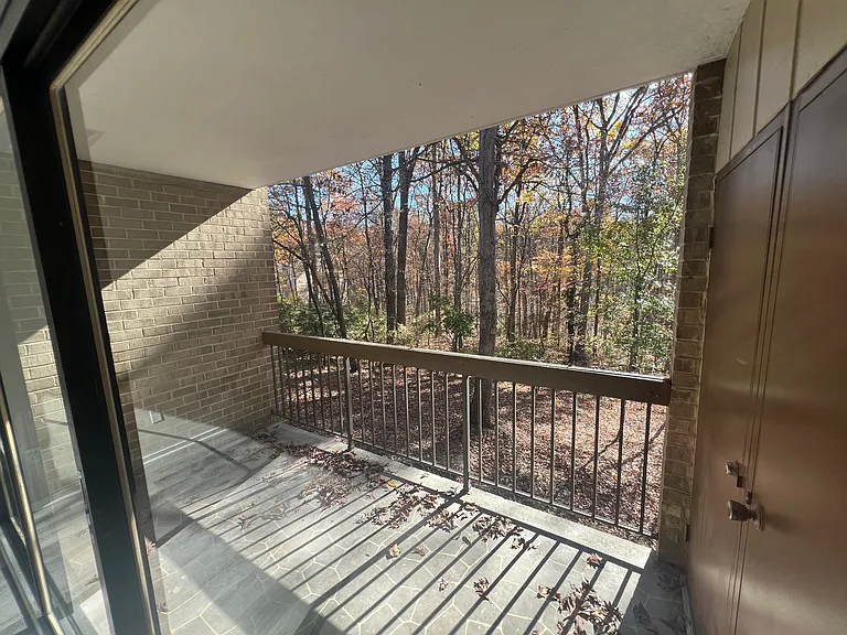 balcony