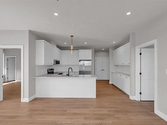 5th image of 50 Nazarene Rd #527