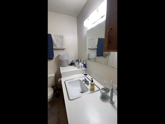 5th image of 960 NE B St #31-33-34