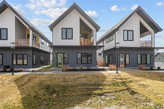 1st image of 2232 Lydia Ave