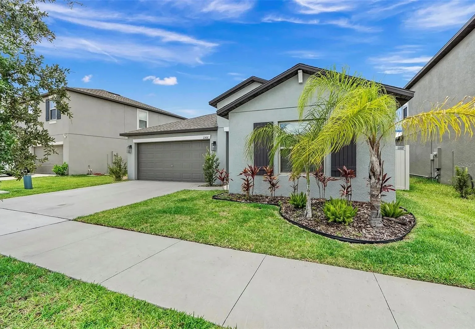 4 bed, 1935 sqft, $2,600 — Photo 1
