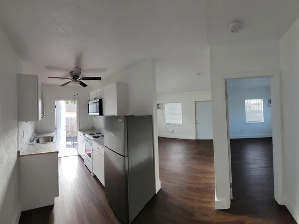 601 NW 90th St #11, Miami, FL 33150