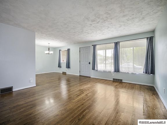 5th image of 1117 Fetterman Dr