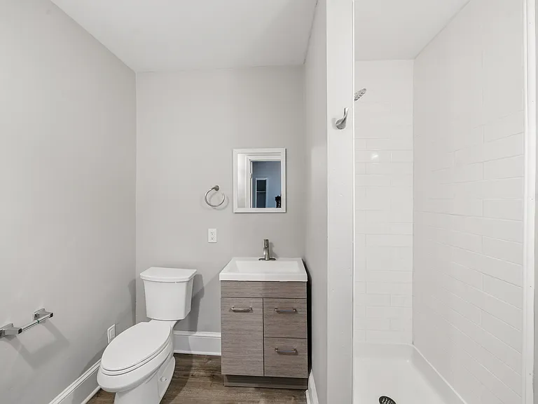 24 Buttles Ave — Photo 12