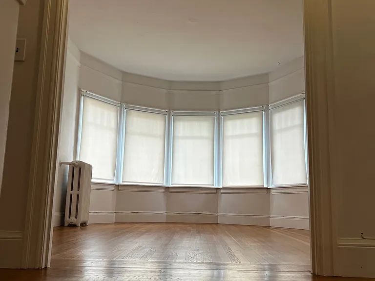 728 Walker Ave — Photo 2
