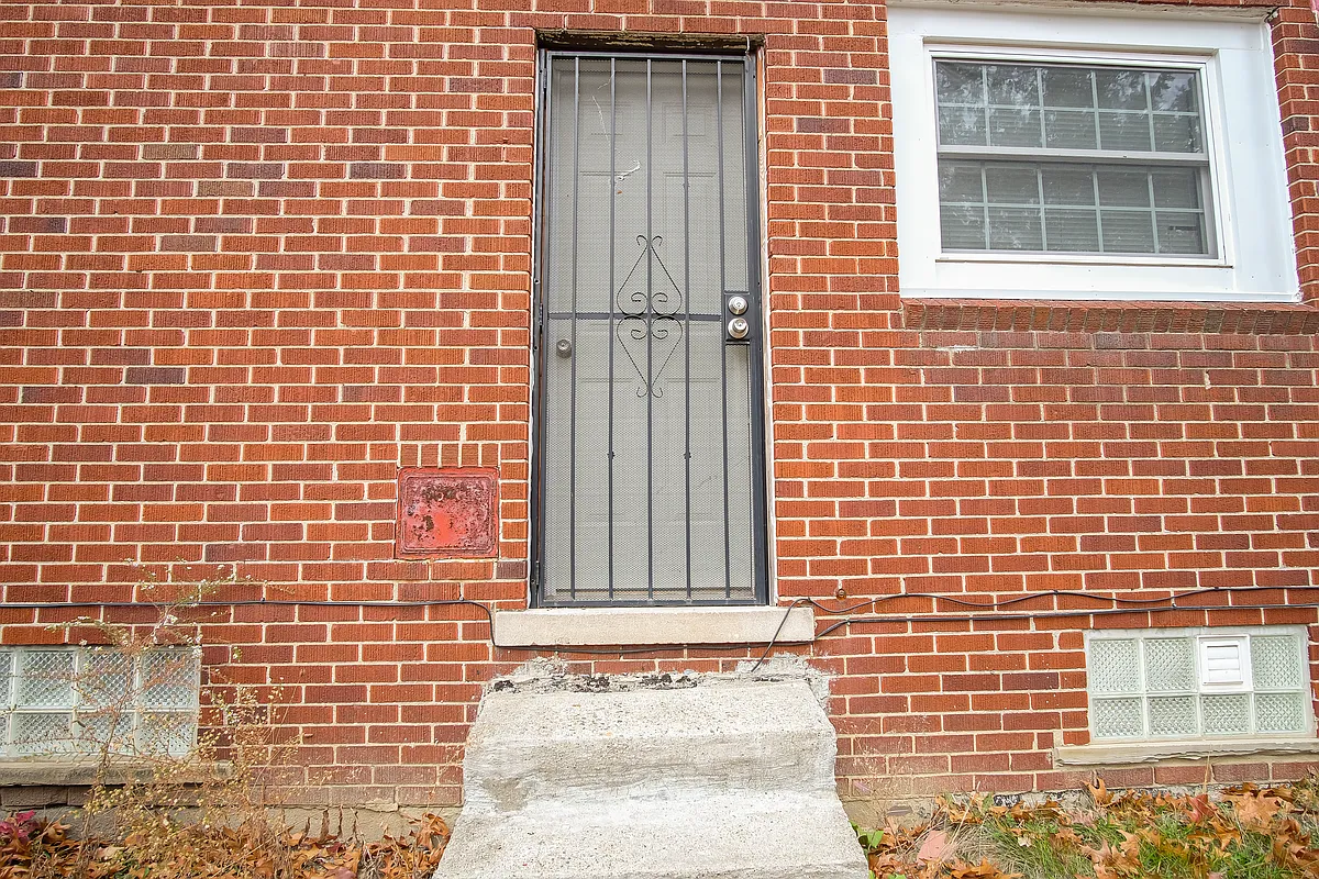 Building Photo - 5500 Devonshire Rd #2