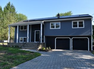 3 Bog And Valley Ln, Lincoln Park, NJ 07035