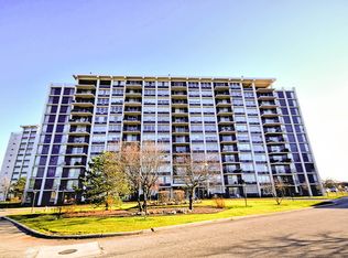 8815 W Golf Rd APT 9B, Niles, IL 60714