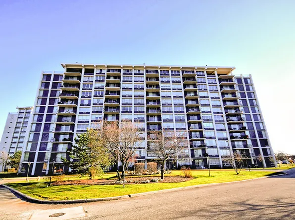 8815 W Golf Rd APT 9B, Niles, IL 60714