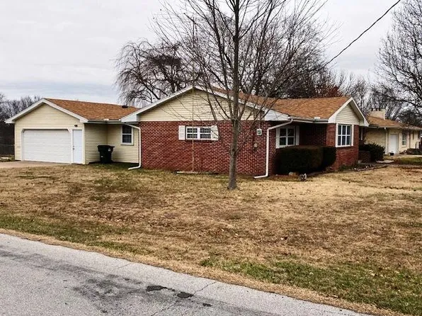 701 E Walnut Street, Aurora, MO 65605