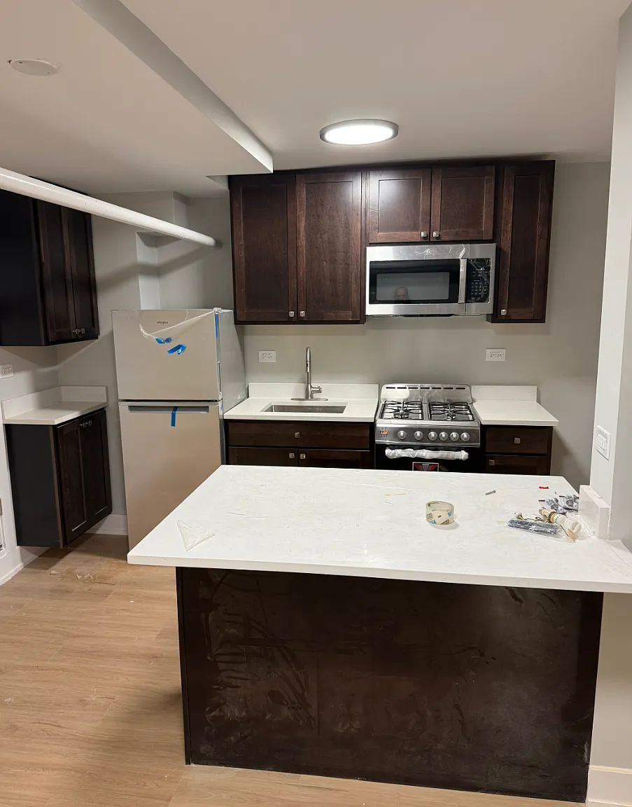 Studio, 320 sqft, $1,300 — Photo 3