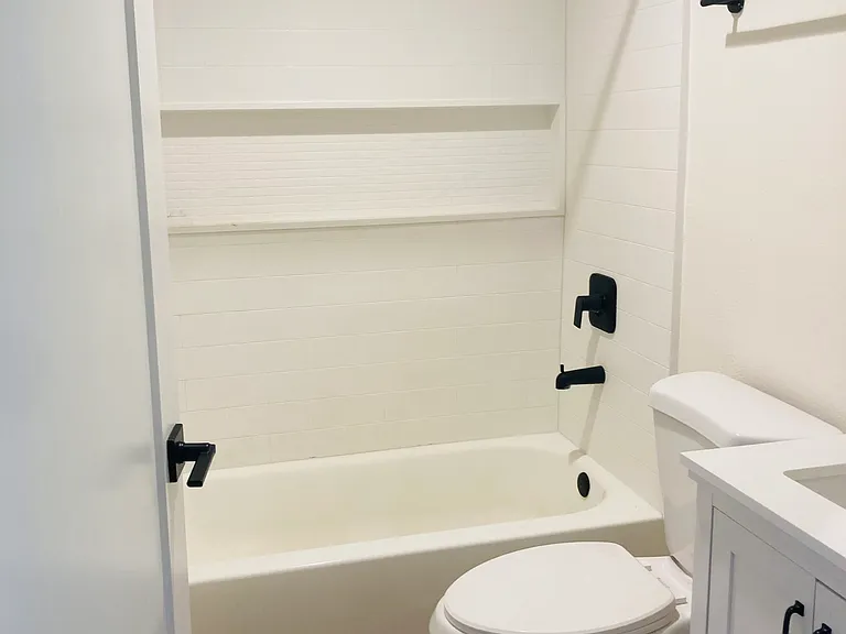 2135 Ivar Ave #10 — Photo 13