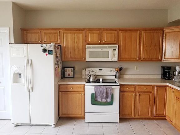 3rd image of 10566 Forest Hill Dr