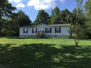 389 Clark Ln, Pikeville, TN 37367