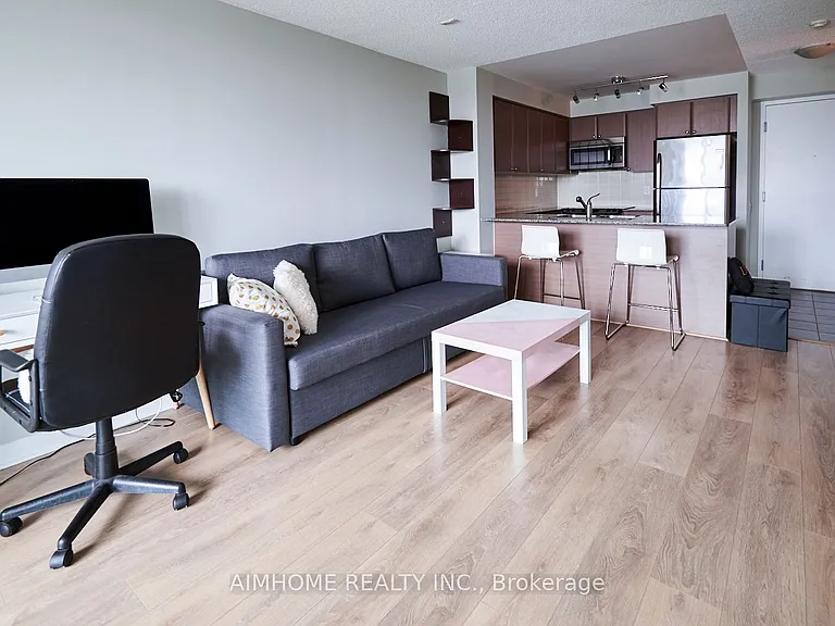 525 Wilson Ave #331 — Photo 3