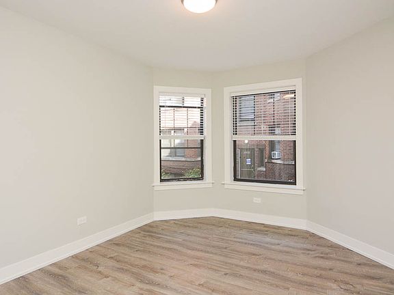 5th image of 4411 N Wolcott Ave APT 1B