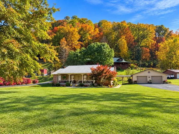 449 Saltwell Rd, Inez, KY 41224