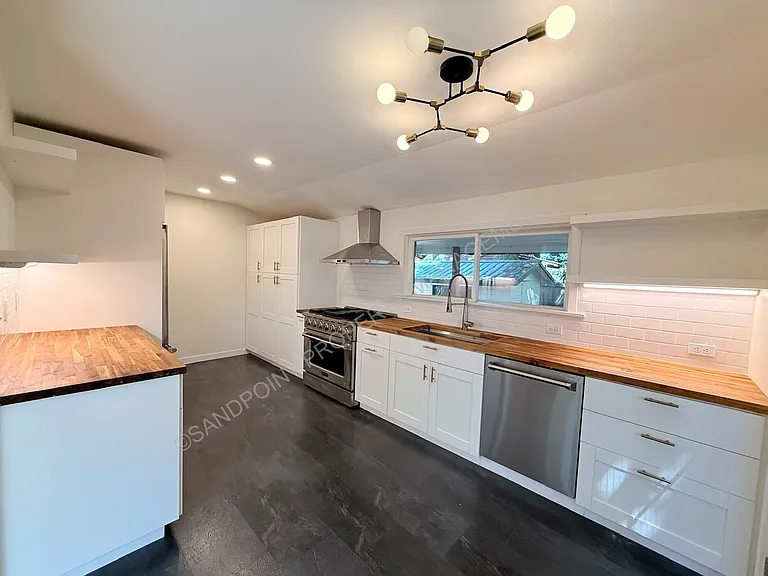 113 S 4th Ave — Photo 16