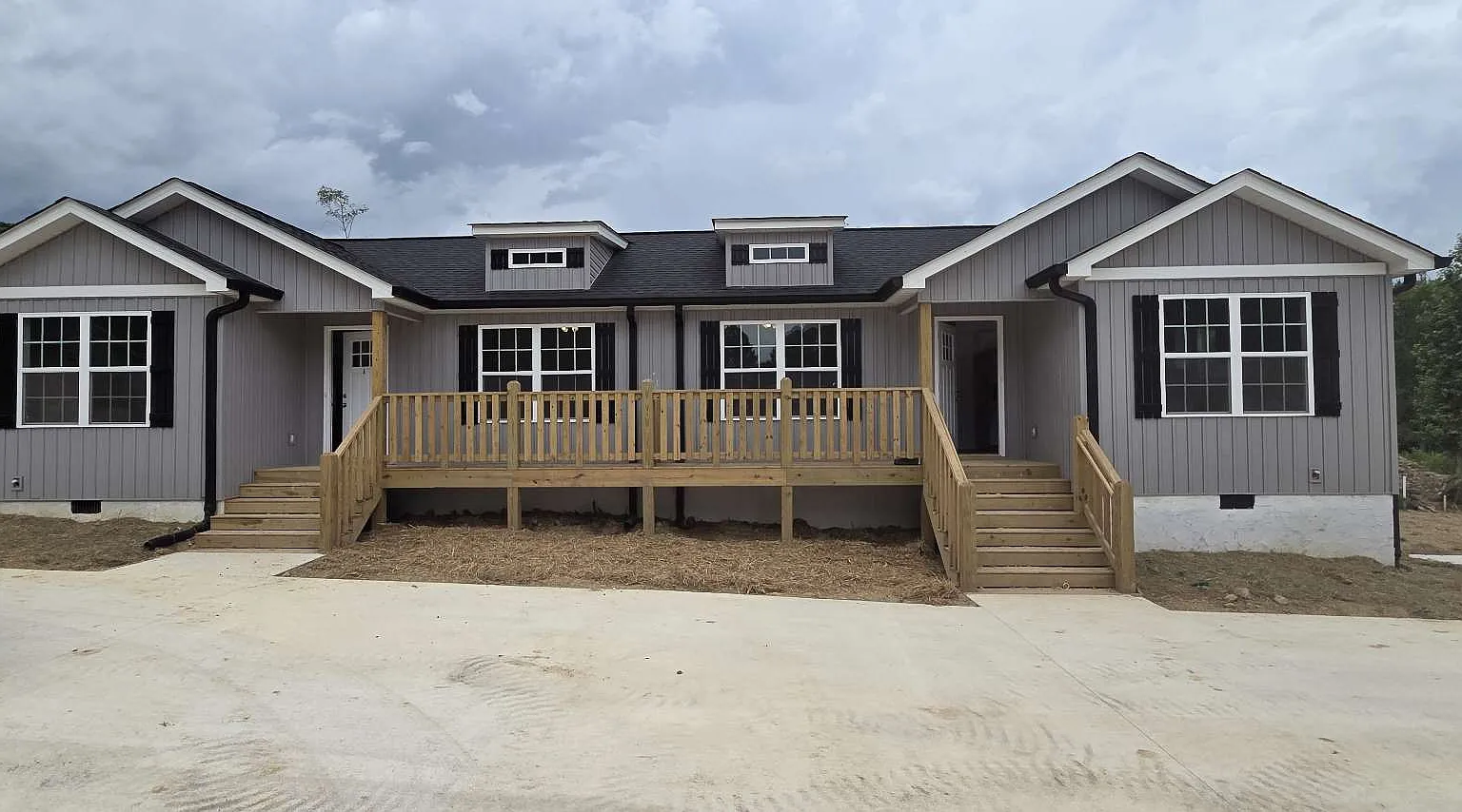 2 bed, 792 sqft, $1,300 — Photo 3