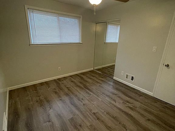 5th image of 4154 Campbell St