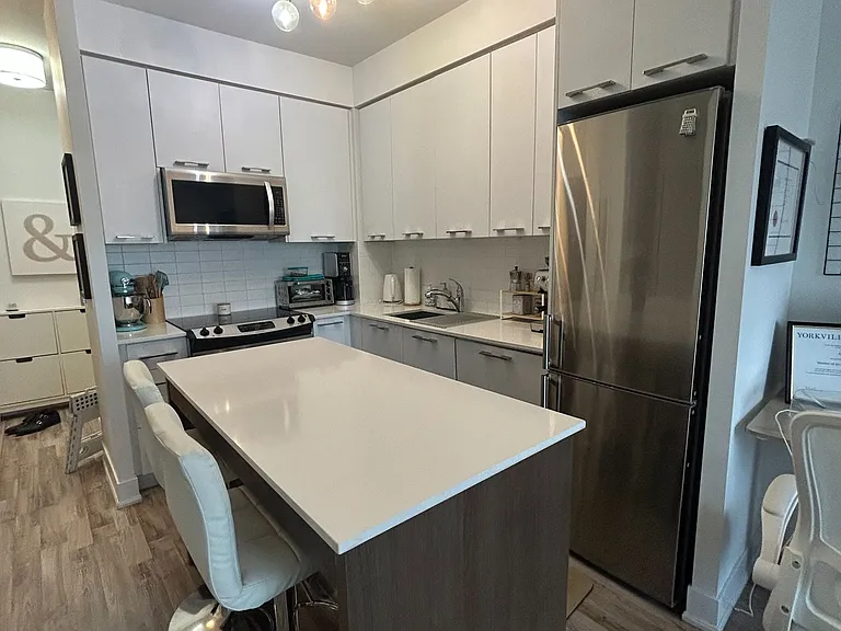 9471 Yonge St #1003 — Photo 6