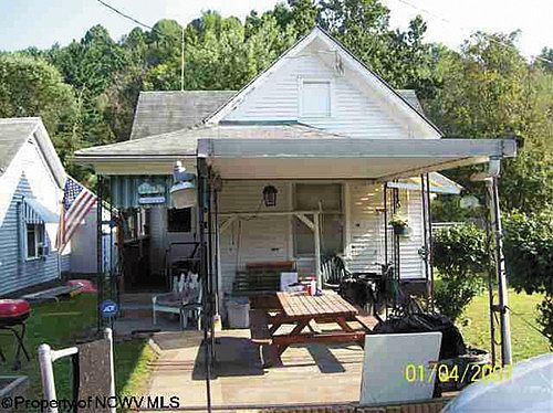 1st image of 104 Liberty St