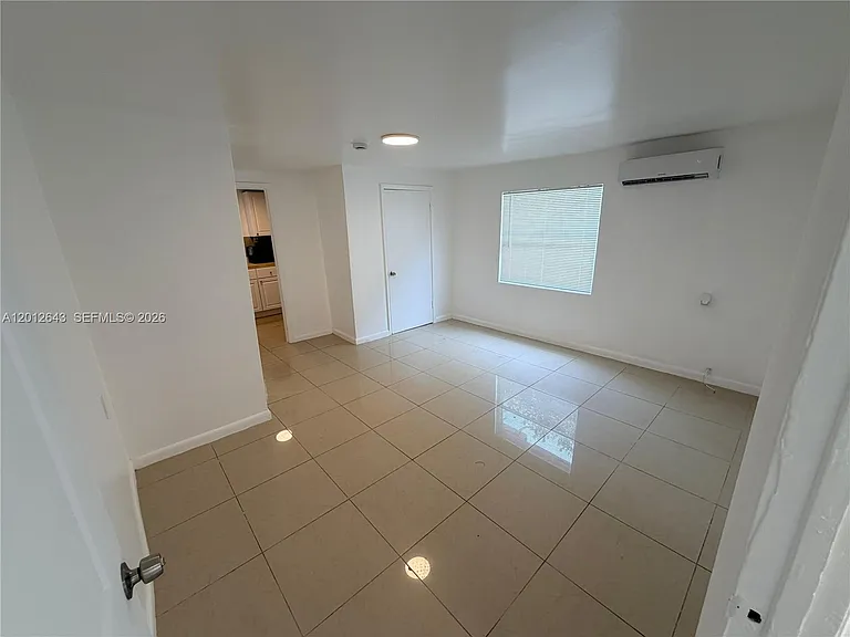 548 NW 30th St #2 — Photo 5