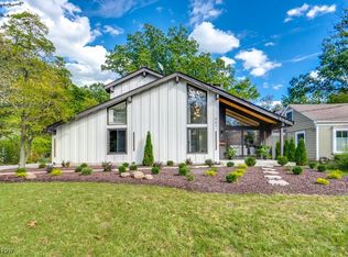 561 Upland Rd, Bay Village, OH 44140