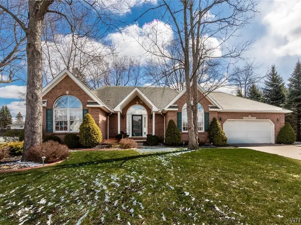 4175 Thornwood Ln, Williamsville, NY 14221