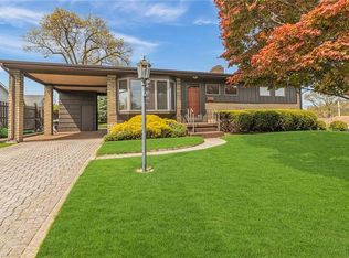 1202 Hartford Dr, Aliquippa, PA