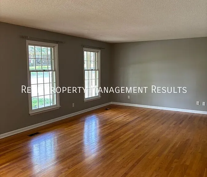 5200 E Timberwood Dr — Photo 2