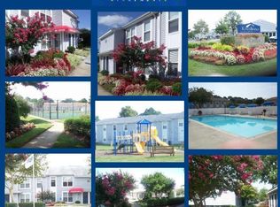 27 Johnstown Cres APT C, Chesapeake, VA 23322