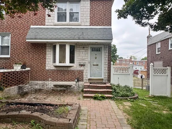 5144 Whitehall Dr, Clifton Heights, PA 19018