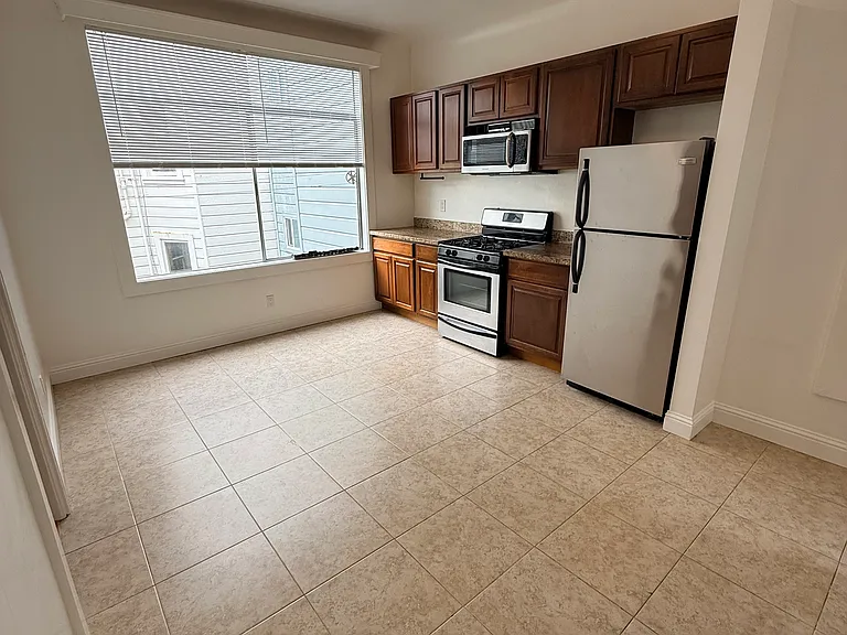 2155 Taylor St — Photo 5