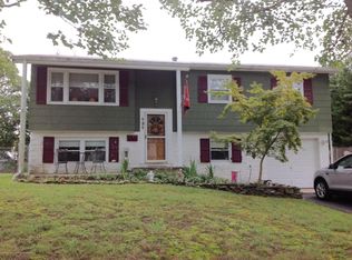 131 Susan Dr, Jackson, NJ
