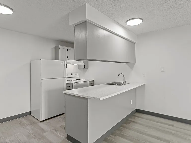 Cedar Green Apartments — Photo 27