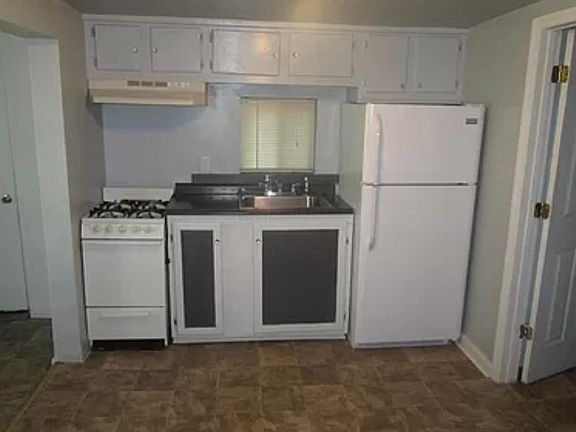 5th image of 724 Dunn St
