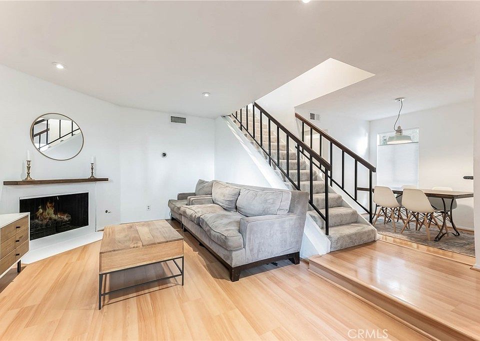 1st image of 18411 Hatteras St Unit 147