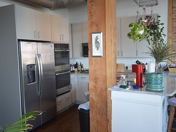 5th image of 701 W Jackson Blvd APT 407