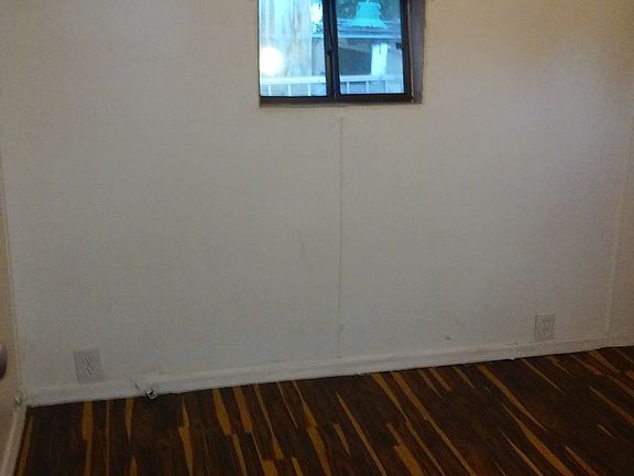 4th image of 4240 E Lee St Unit 15