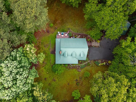 4th image of 1153 Log Barn Rd
