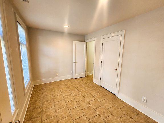 2nd image of 2500 21st Ave S #2213