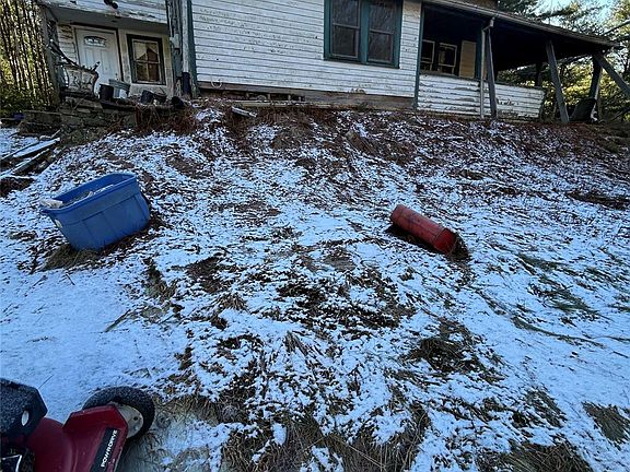 4th image of 92 Whitehead Road