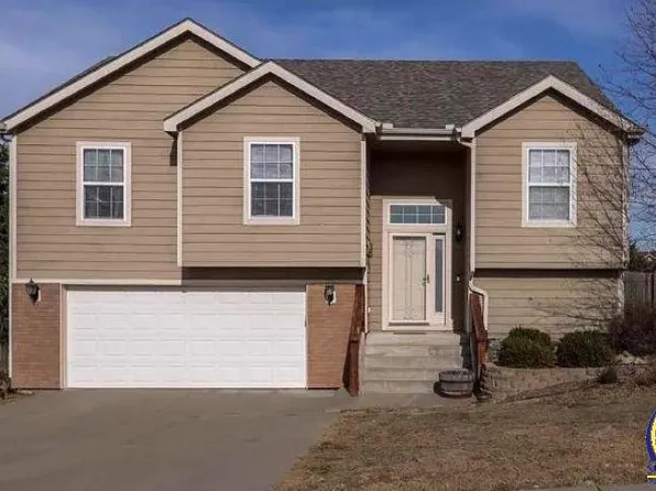 1802 Carmen Ct, Junction City, KS 66441