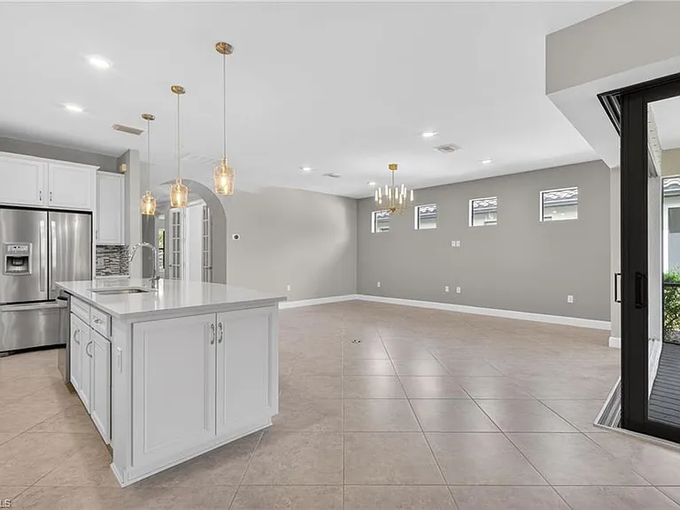 17316 Ashcomb Way — Photo 8