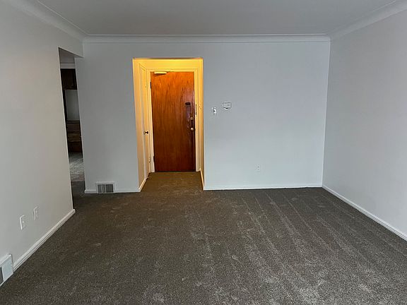 5th image of 21401 Kingsville St APT 203