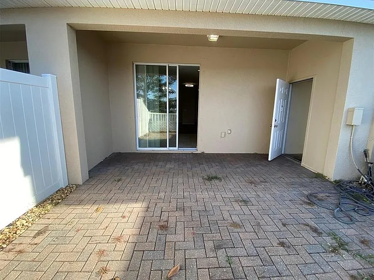 12013 Greengate Dr — Photo 24